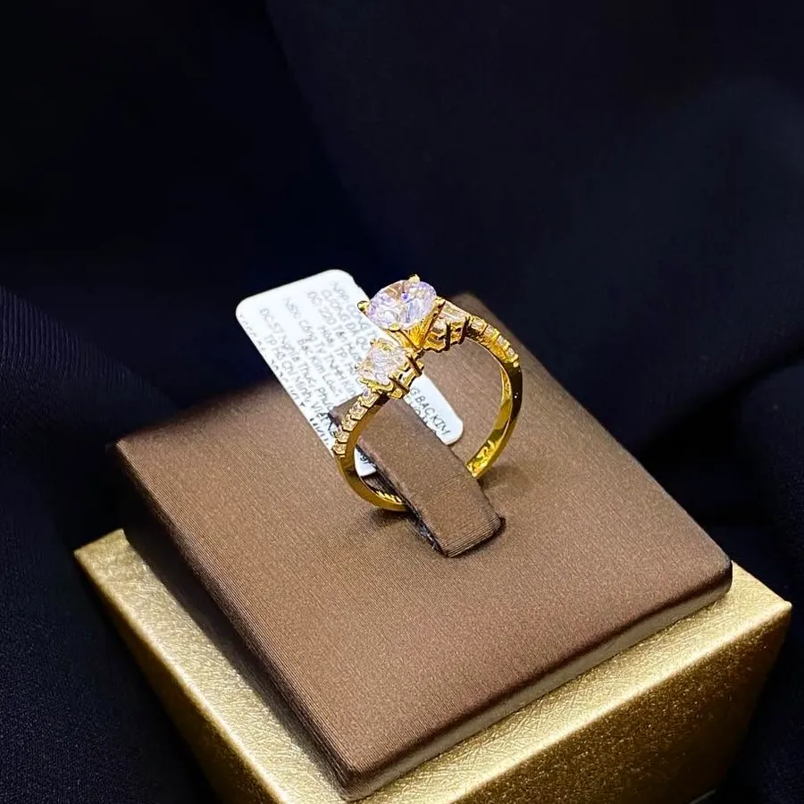 Nhẫn Nữ Đính Đá 001