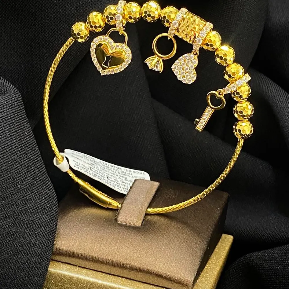 Vòng Tay Charm Trái Tim - Ảnh 2